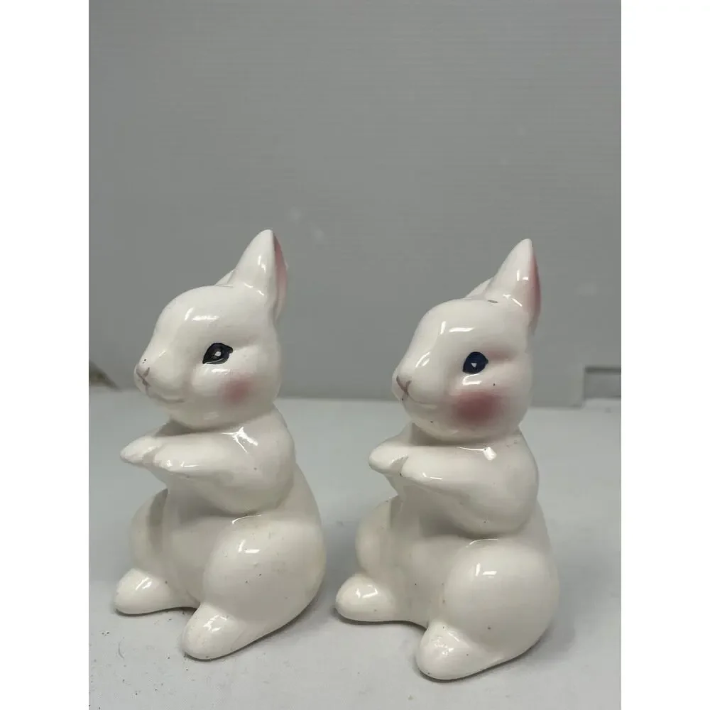 Vtg Salt Pepper Shaker Set Bunny Rabbits Mid Century White‎ Pink Easter Spring